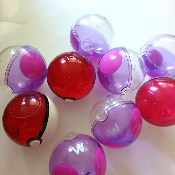 1999 VINTAGE POKEMON POKE BALLS LOT OF 9 - Picture 2 of 2